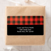 Étiquette à plaid de buffle rouge et noir (En situation)
