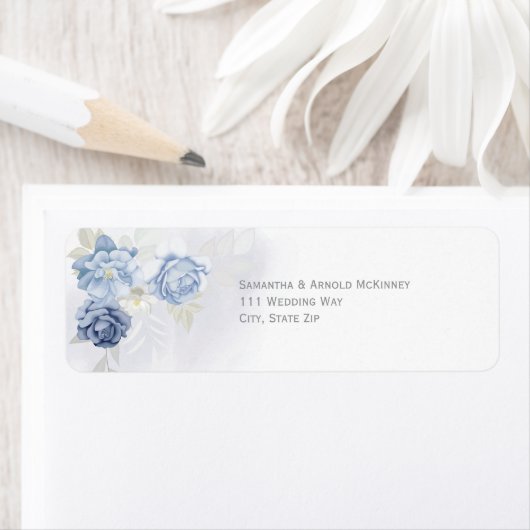 Étiquette Adresse de mariage florale bleu clair aquarelle (En situation)
