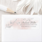 Étiquette Adresse de retour de feuille d'aquarelle rose (En situation)