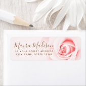 Étiquette Adresse de retour de fleurs rose rose pâle (En situation)