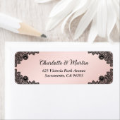 Étiquette Adresse de retour de mariage en dentelle florale n (En situation)