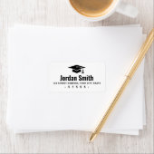 Étiquette Adresse de retour du casquette de graduation blanc (En situation)