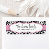 Étiquette ADRESSE DE RETOUR élégant damassé noir pastel rose (En situation)