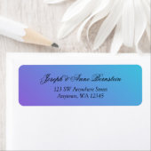 Étiquette Adresse de retour turquoise et violet (En situation)