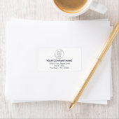 Étiquette Adresse postale de l'entreprise avec logo de budge (En situation)