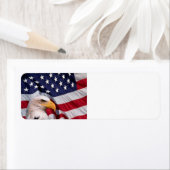 Étiquette Aigle à tête blanche avec Arrière - plan à drapeau (En situation)