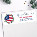 Étiquette American Flag Patriotic Christmas Return Adresse<br><div class="desc">Envoyez Joyeux voeux de Noël à vos amis et votre famille avec cette unique USA American Flag Christmas Retourner Adresse Label - Courbe de Noël dans un drapeau américain design moderne rouge blanc bleu avec saint et baies. Personnalisez avec le nom de famille et l'adresse. Ce étiquette de adresse patriotique...</div>