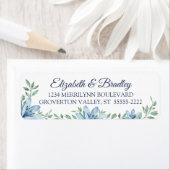 Étiquette Aquarelle bleu Mariage Floral Adresse de retour (En situation)