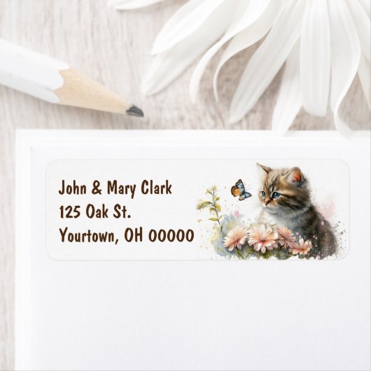 Étiquette Aquarelle Kitten Avec Papillon (En situation)