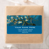 Étiquette Arbre aux amandes en fleurs, Vincent van Gogh. (En situation)