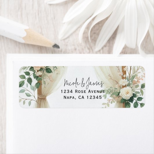 Étiquette Arc en bois floral verdure Rose Mariage rustique (En situation)