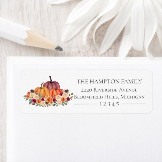 Étiquette Autumn Pumpkins Floral Fall Return Address Label (En situation)