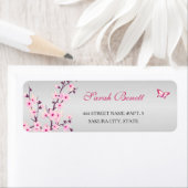 Étiquette Baby shower Floral de fleurs de cerisiers (En situation)