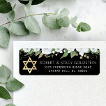 Étiquette Bat mitzvah Chic Black Gold Floral Adresse de reto<br><div class="desc">Soyez fier, réjouissez-vous et célébrez cette étape importante de votre Bat mitzvah préféré chaque fois que vous utilisez cette étiquette d'adresse de retour sophistiquée et personnalisée ! Une aquarelle florale chic, étonnante, blanche et or parties scintillant avec typographie de script de feuille d'or faux et Star of David, ainsi que...</div>