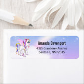 Étiquette Belle licorne avec Rainbow Mane & Tail (En situation)