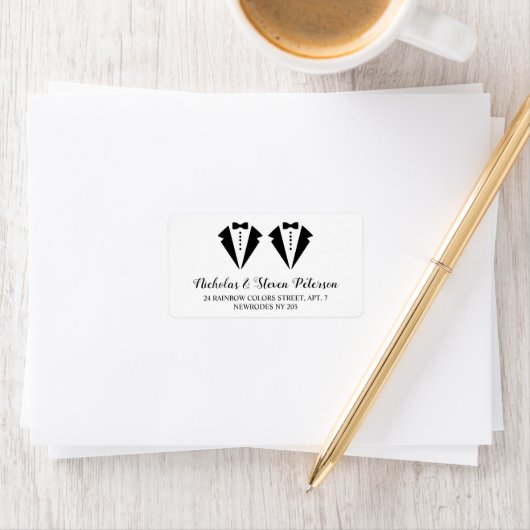 Étiquette Black and white tuxedo two grooms gay wedding (En situation)