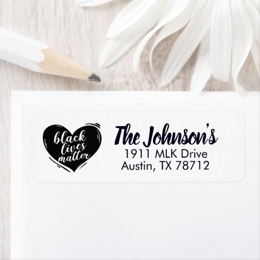 Étiquette Black Lives Matter Heart Retourner l'adresse Étiqu (En situation)