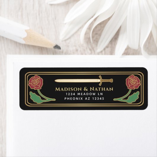 Étiquette Black Medieval Fantasy Gold Sword Wedding Label (En situation)