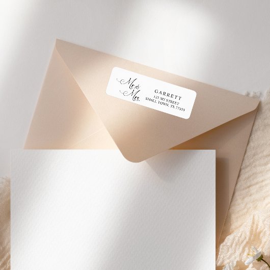 Étiquette Black Modern Simple Script M. et Mme Adresse