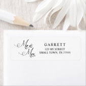 Étiquette Black Modern Simple Script M. et Mme Adresse (En situation)