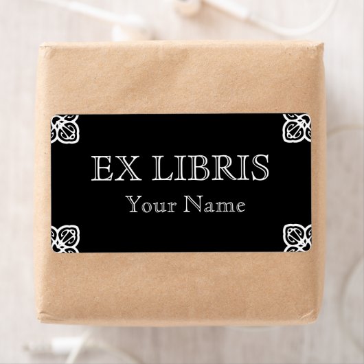 Étiquette Blanc sur plaque d'immatriculation noire (En situation)