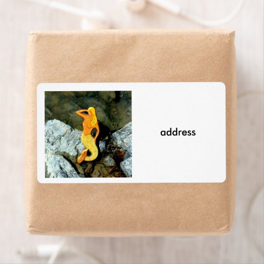 Étiquette blonde mermaid (En situation)