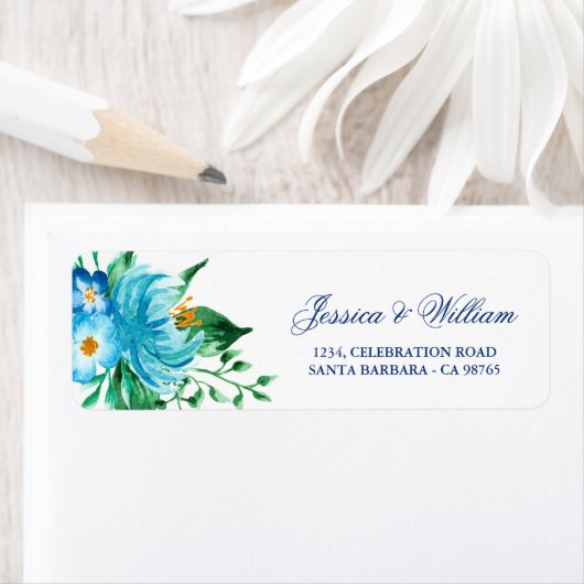 Étiquette Blue Florals Watercolor Mariage Adresse de retour (En situation)