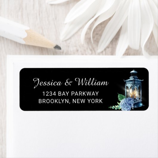 Étiquette Blue Hydrangea Floral Lanterne noir Boho Mariage (En situation)