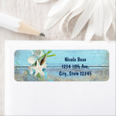 Étiquette Blue Wood Beach Faire-part de mariage tropicaux (En situation)