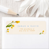 Étiquette Blue & Yellow buttercup editable wedding (En situation)