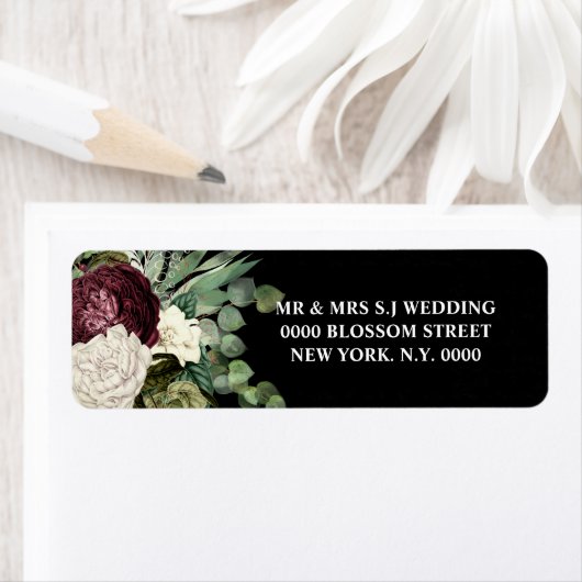 Étiquette Botanique fleurie pays rose Bourgogne noir (En situation)