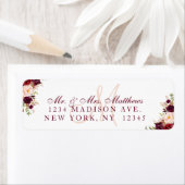 Étiquette Bourgogne Floral Elegant Monogram Mariage Adresse (En situation)