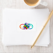 Étiquette Bright infinity with rainbow butterfly (En situation)