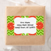 Étiquette Bright Summer Citrus Grapefruits sur Green Chevron (En situation)