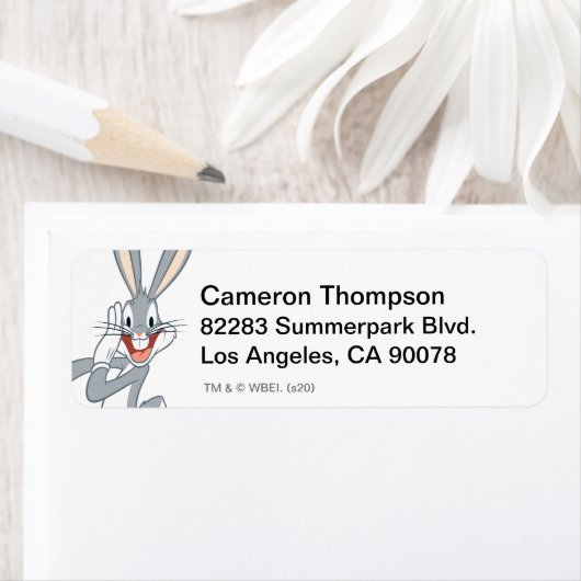 Étiquette BUGS BUNNY™ Whispering 2 (En situation)
