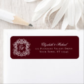 Étiquette Burgundy Monogram Wedding Crest Return Address (En situation)