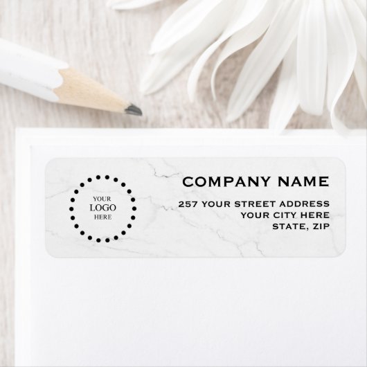 Étiquette Business Logo Custom Return Address Label (En situation)