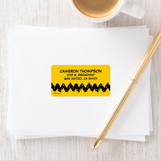 Étiquette cacahuètes | La chemise Zig-Zag de Charlie Brown (En situation)