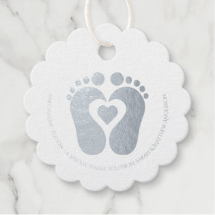 Étiquette-cadeau Bébé mignon faisant potion petits pieds