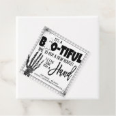 Étiquette cadeau du réalisateur Halloween (En situation)