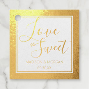 Étiquette-cadeau Élégant Script Rustic Wood Love Is Sweet Gold
