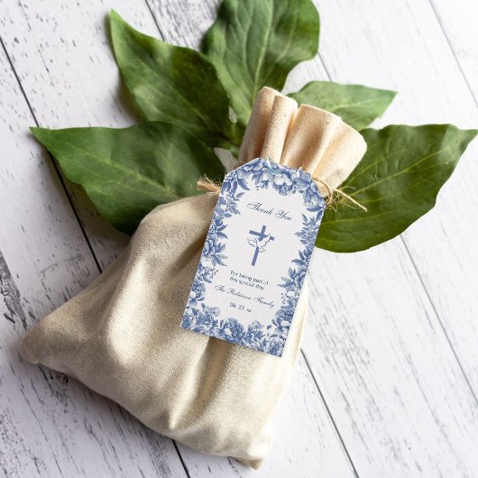 Étiquette cadeau fleur toile bleue pour baptême