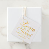 Étiquette-cadeau L'amour est un script monogramme de mariage en or  (Avec boite)