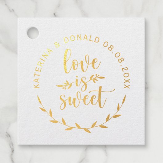 Étiquette-cadeau Love is Sweet Mariage Classic Round Sticker (Devant)