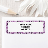 Étiquette Camouflage rose/pourpre en bois - avec blanc (En situation)