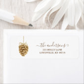 Étiquette Campagne rustique Hanging Pine Cone Holiday (En situation)