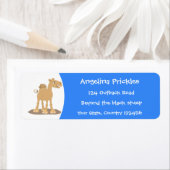 Étiquette Caricature de dromadaire joyeux et souriant (En situation)