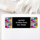 Étiquette Carrés de face arc-en-ciel (En situation)