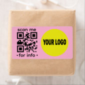 Étiquette Carte de visite QR Code Logo Moderne Rose Noir Ent (En situation)