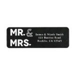 Étiquette Chalkboard Chalk M. & Mme Mariage Fiançailles<br><div class="desc">Customisez avec n'importe quel texte. Éléments correspondants disponibles.</div>